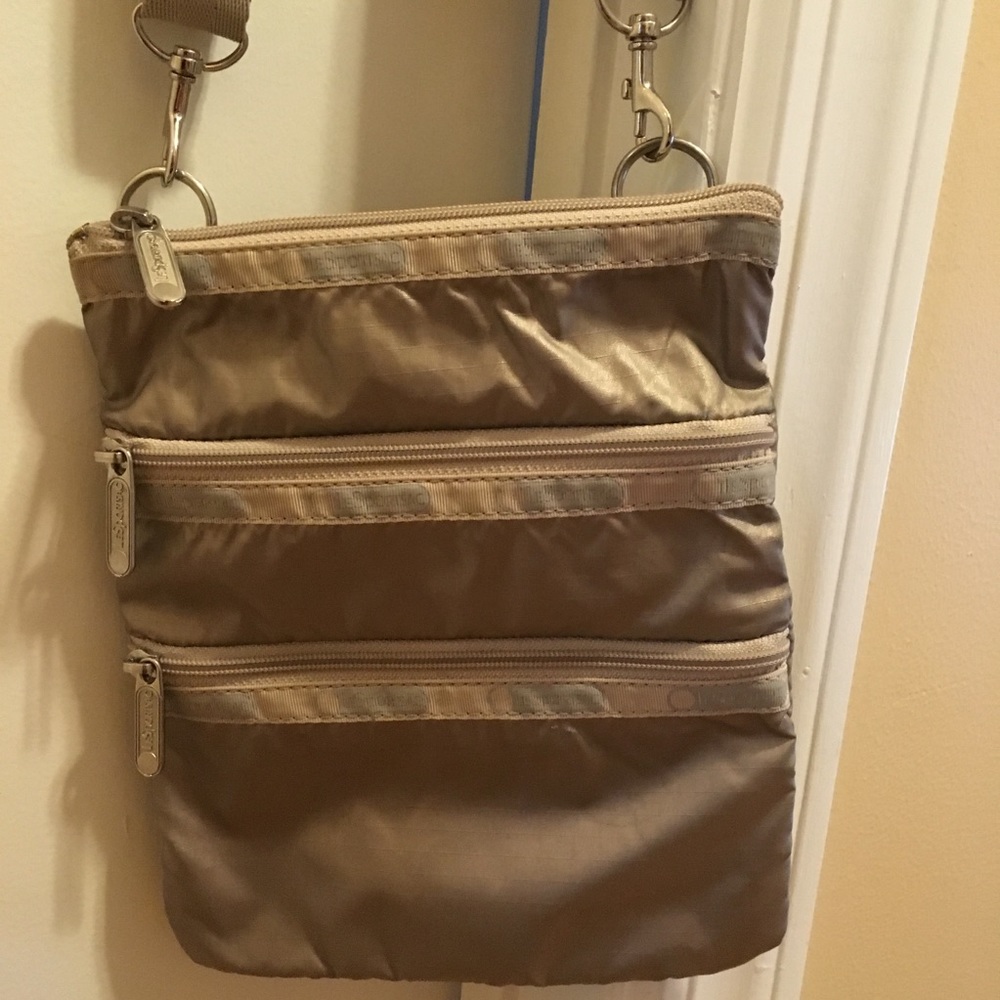 LeSportSac Adjustable strap cross body bag